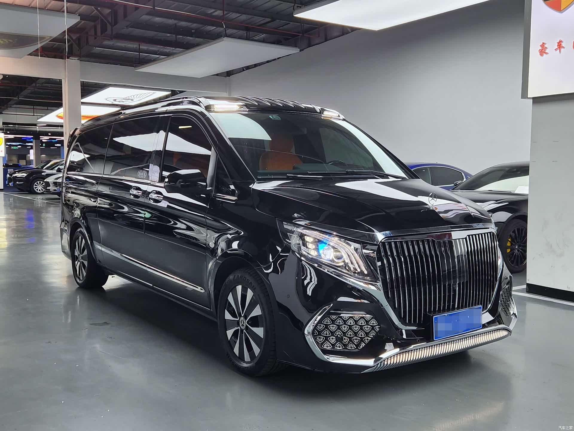 Mercedes-Benz 7, 2021 3