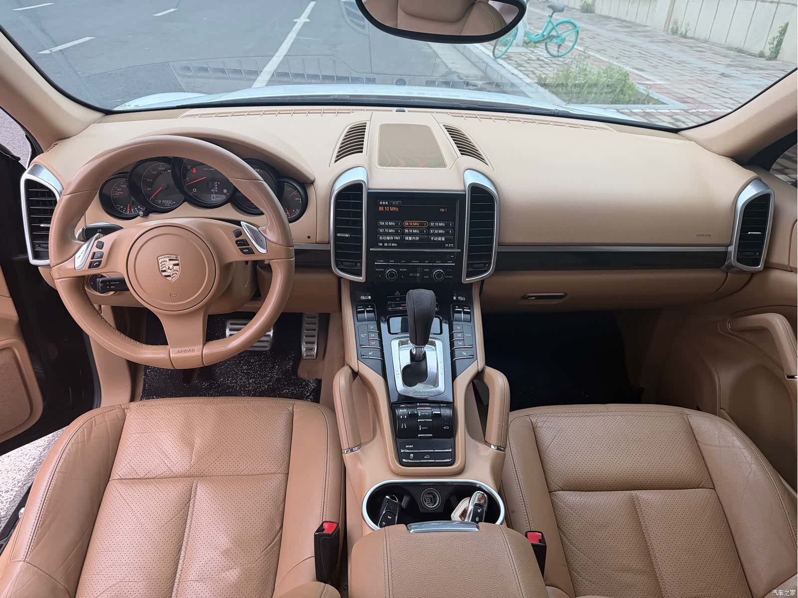 Porsche Cayenne, 2011 9
