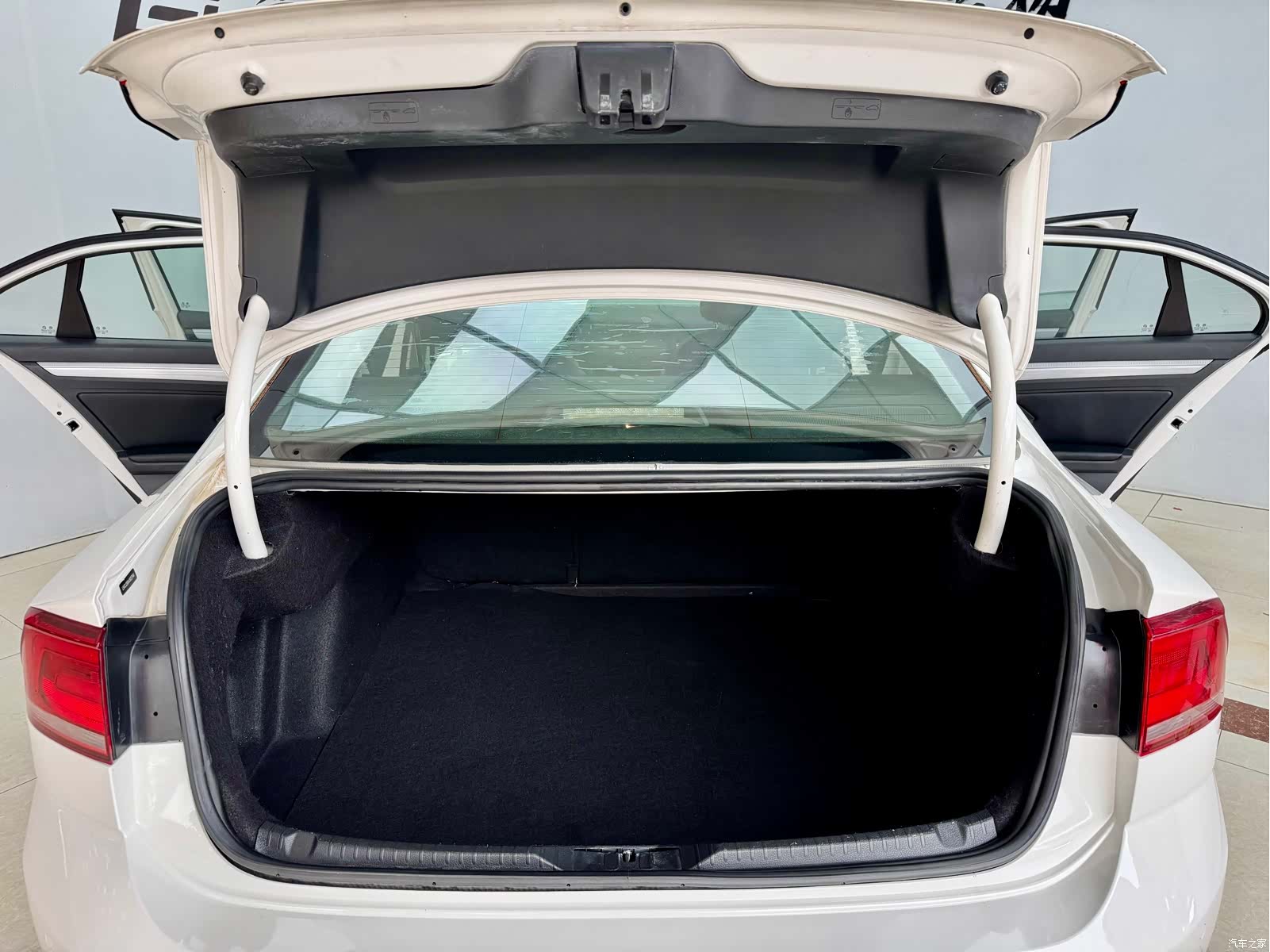 Volkswagen Lamando, 2018 21