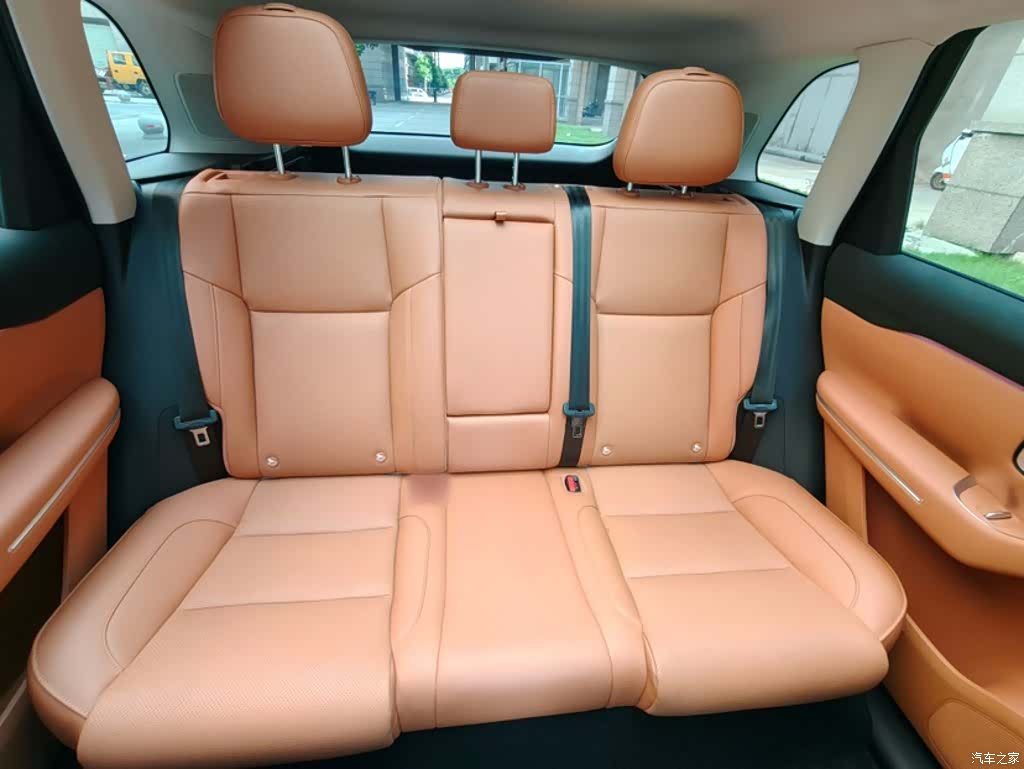 Leapmotor C10, 2024 16