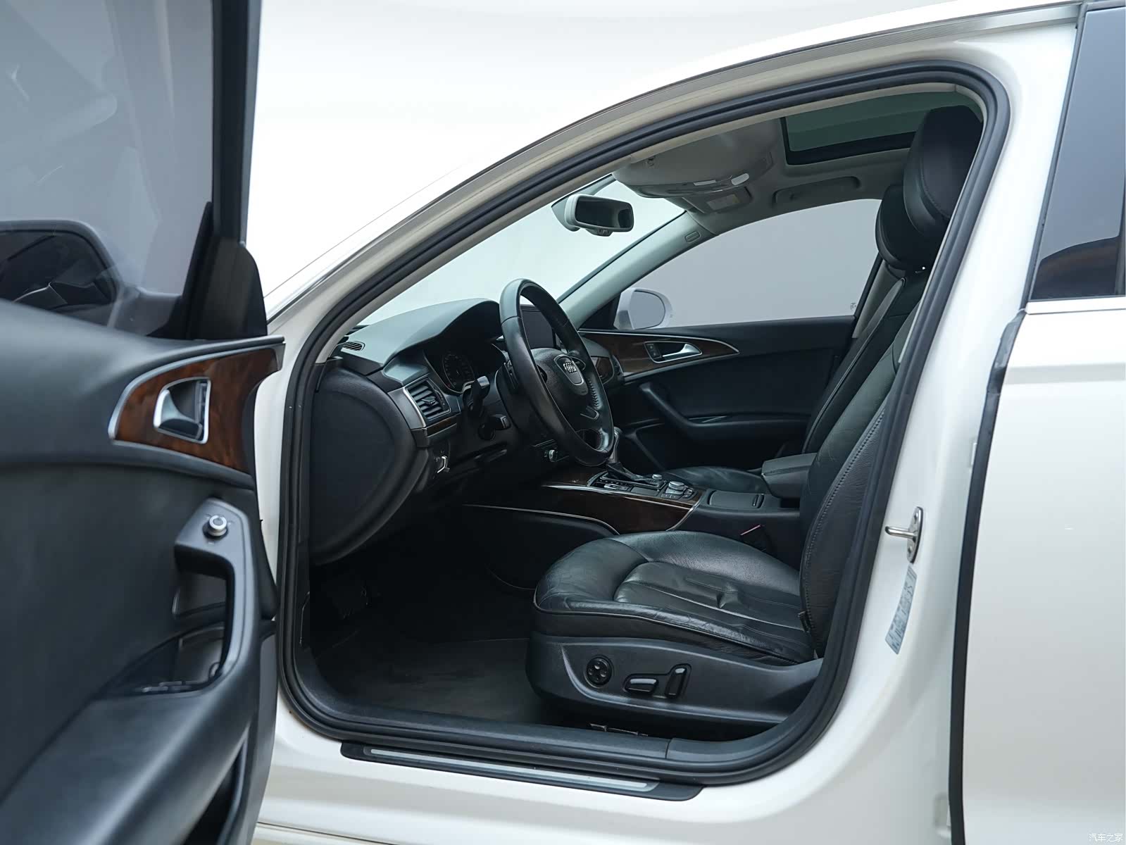 Audi A6L, 2015 9