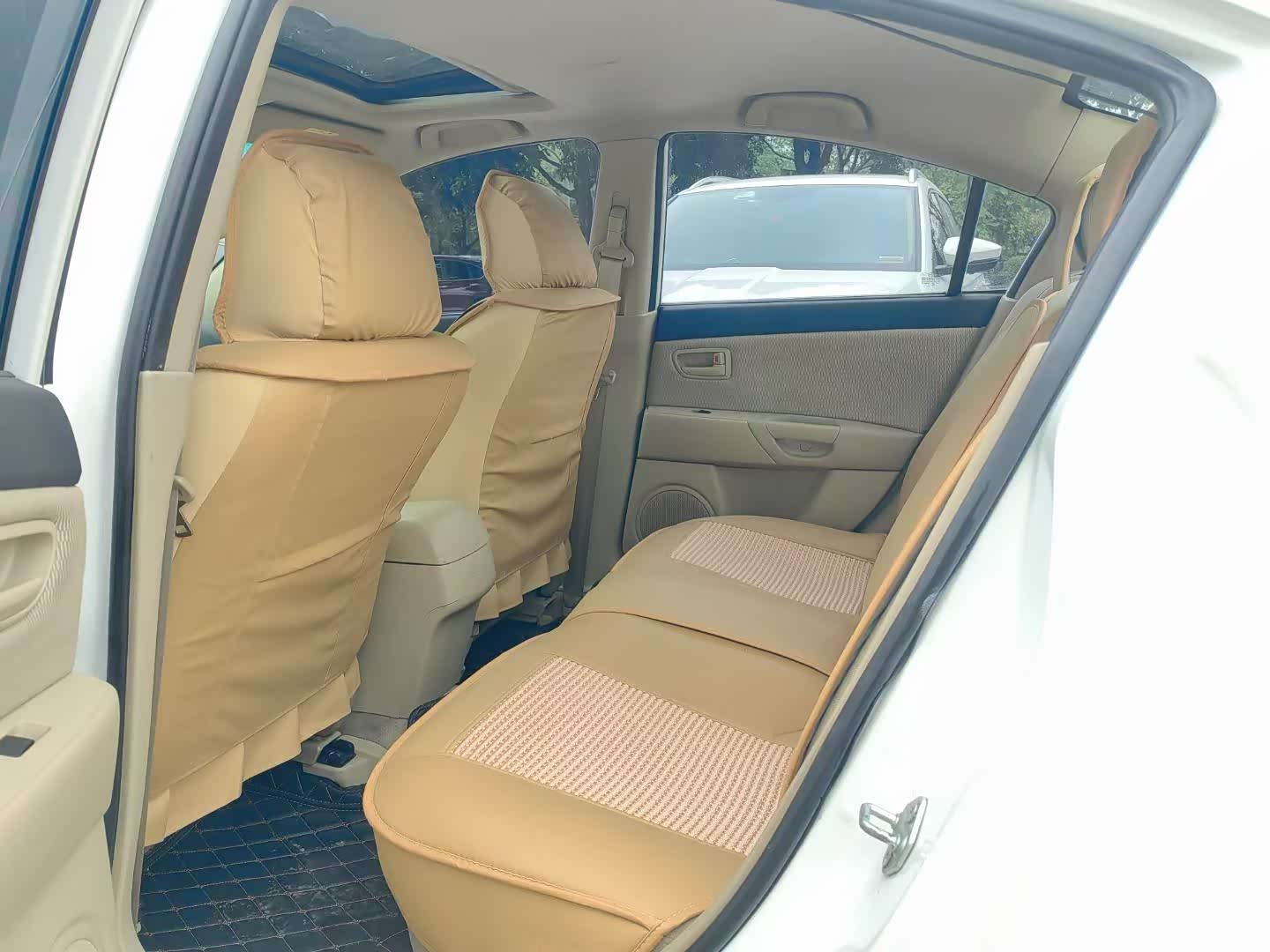 Mazda 3, 2013 9