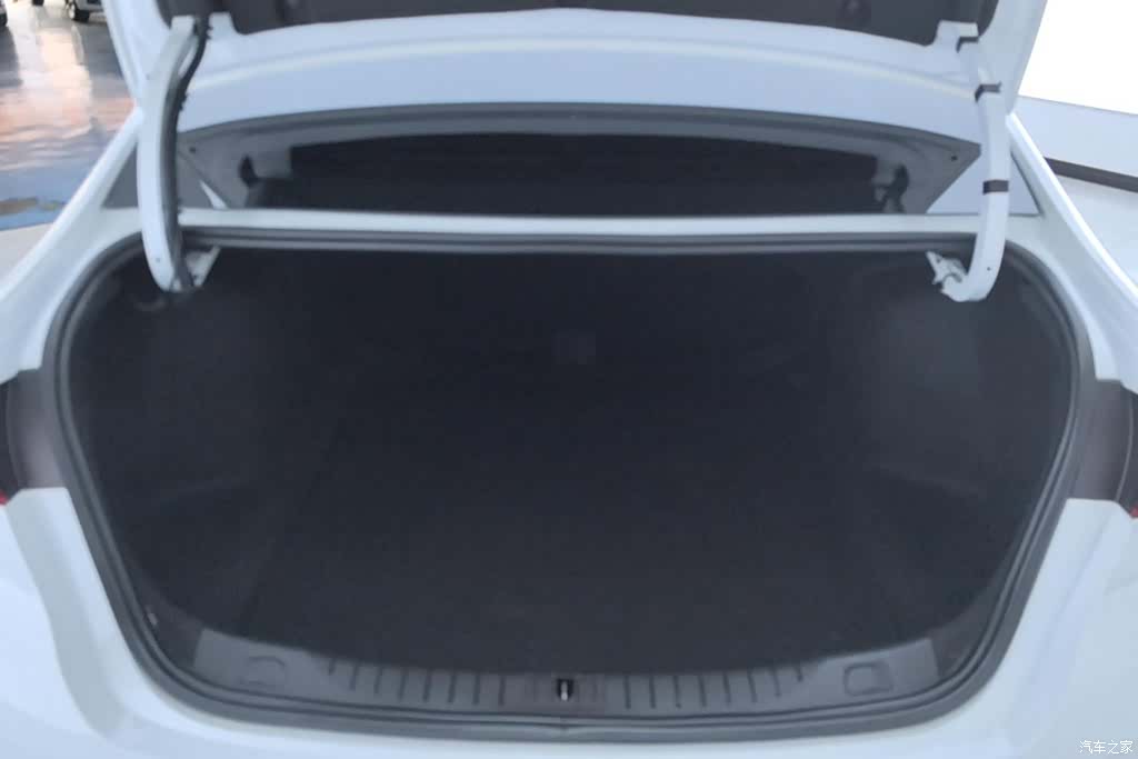 Buick Verano, 2022 4