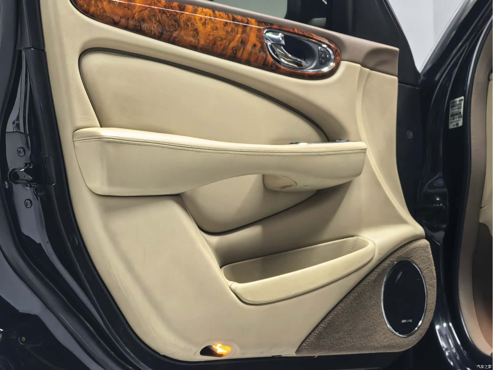 Jaguar XJ, 2009 14
