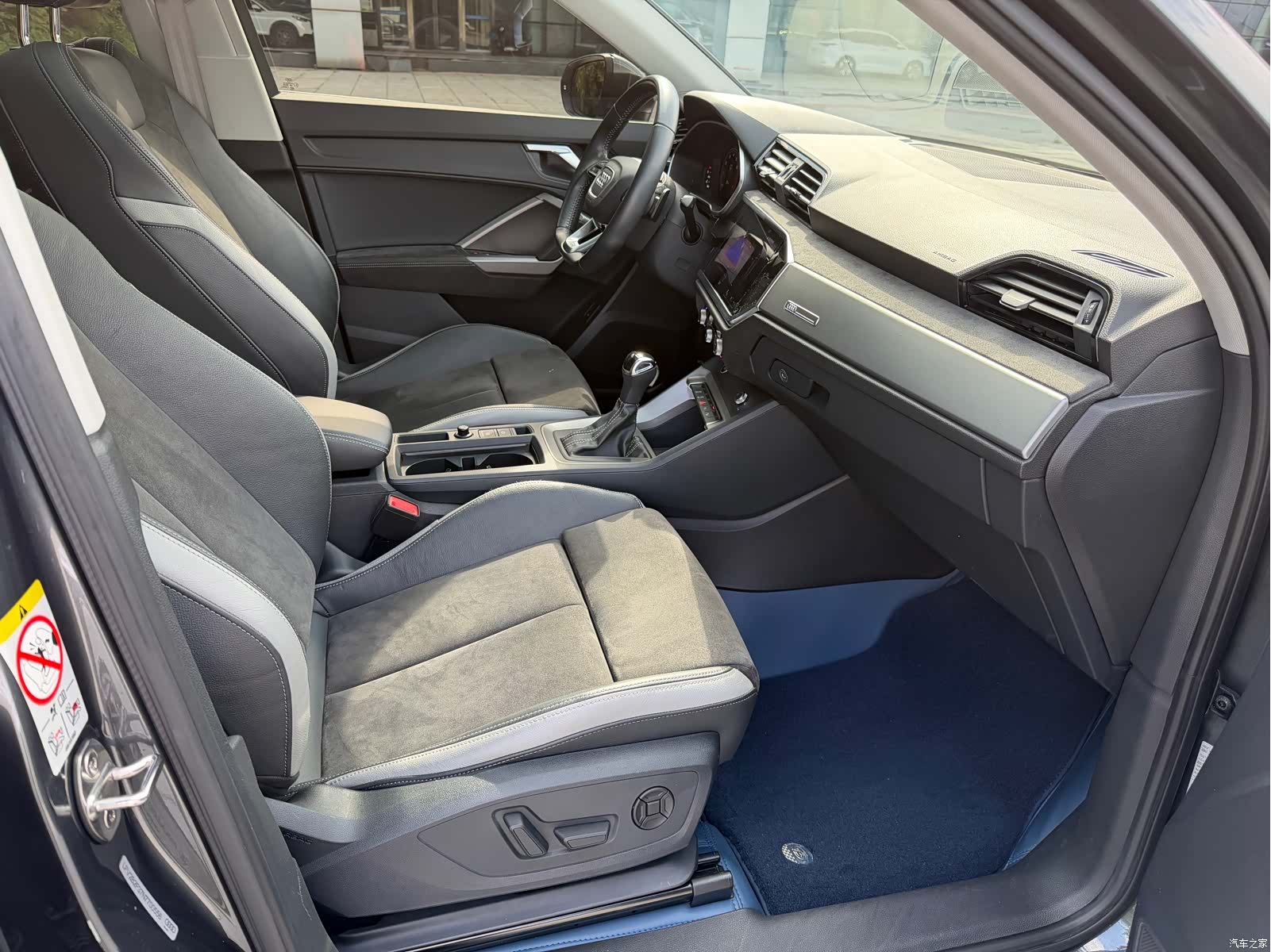 Audi Q3, 2022 6