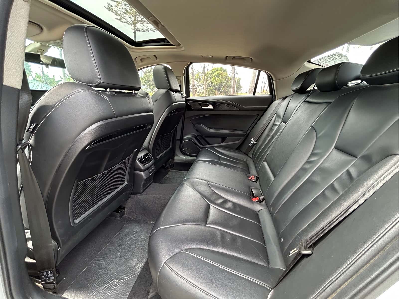 Hongqi H5, 2020 8