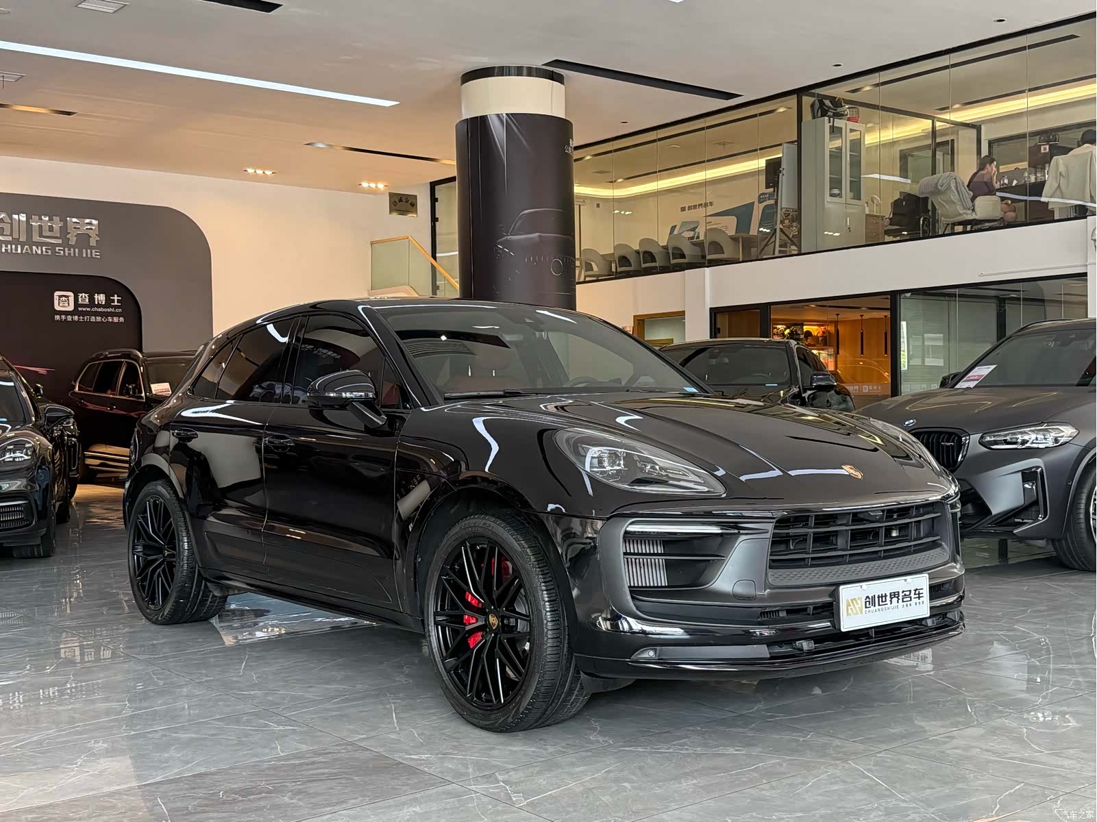 Porsche Macan, 2023 3