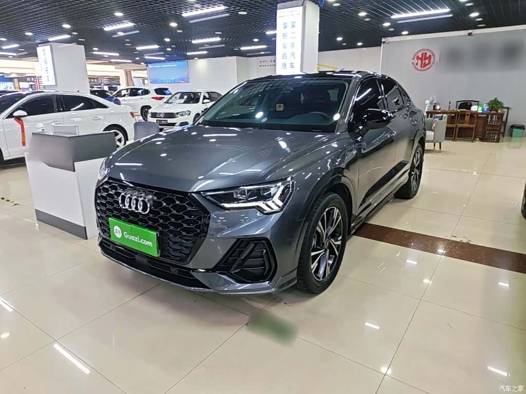 Audi Q3, 2022 2