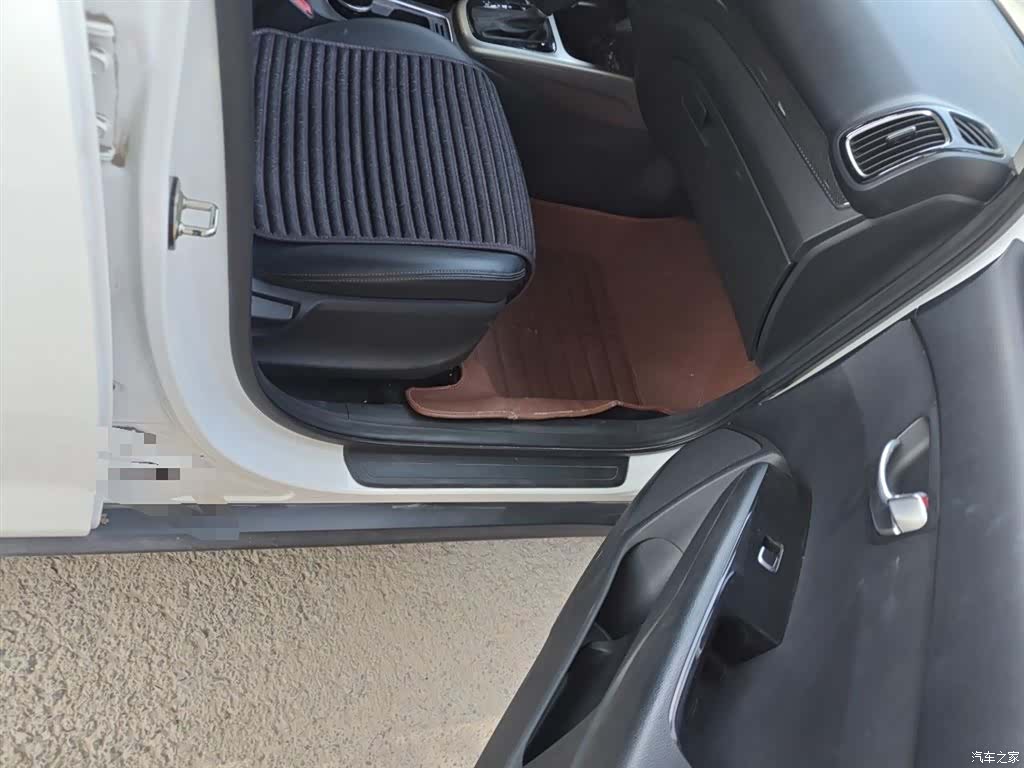 Kia KX3, 2015 21