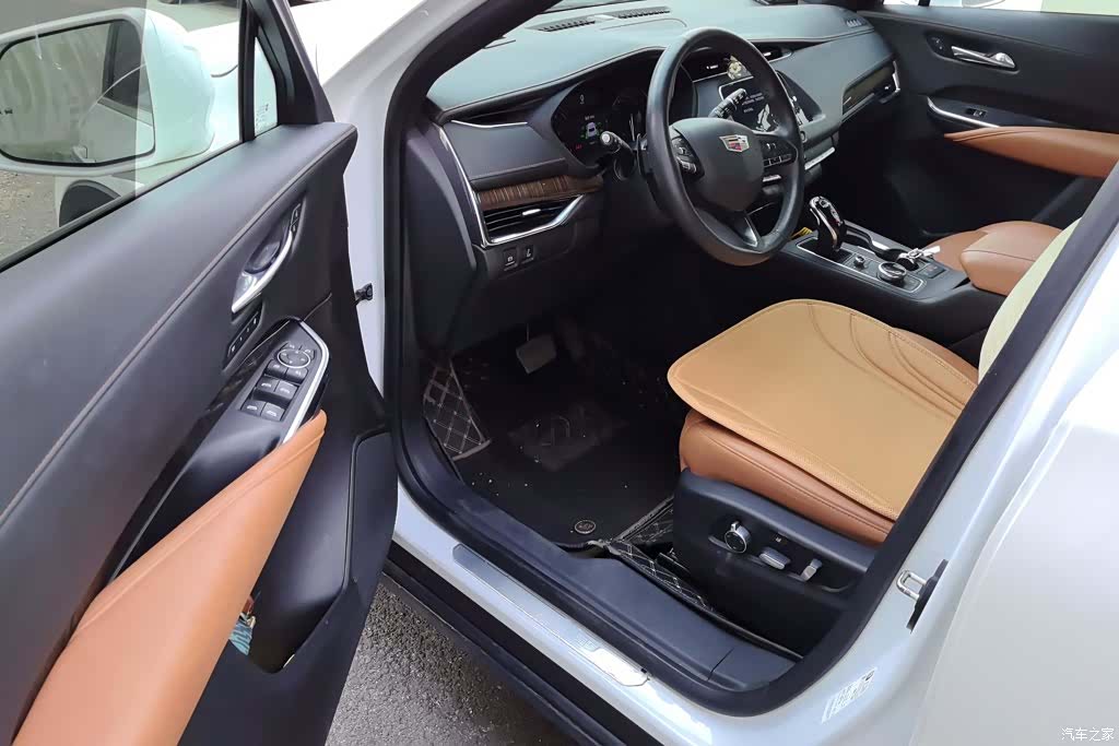 Cadillac XT4, 2022 9