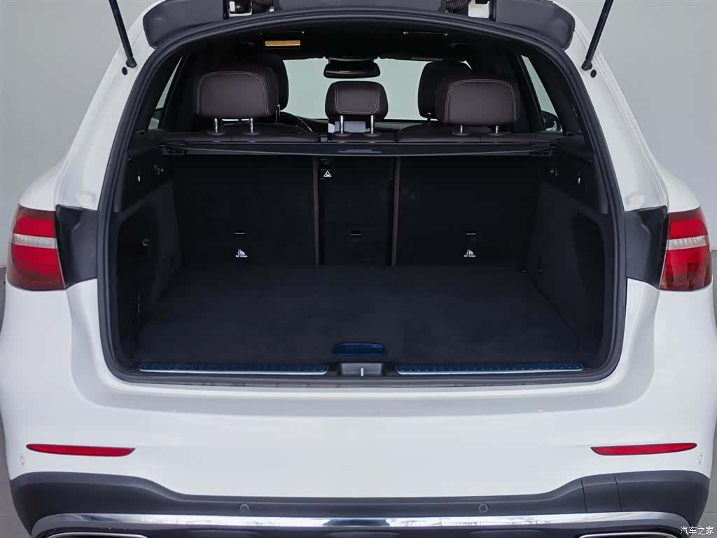 Mercedes-Benz GLC, 2019 16