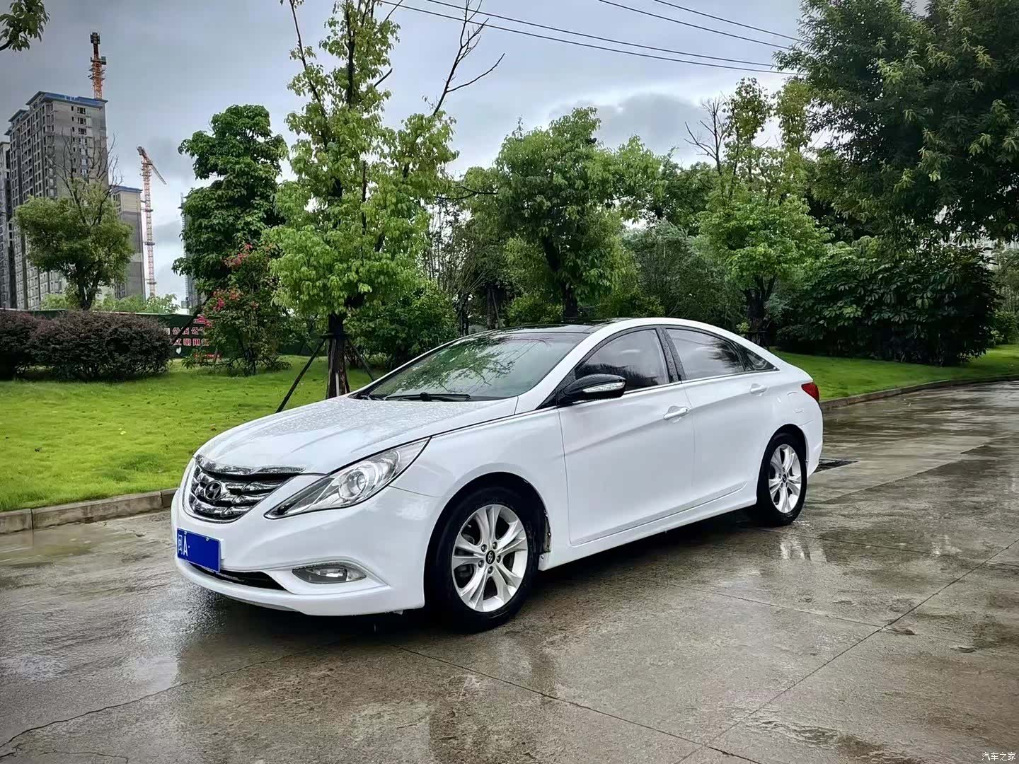 Hyundai Sonata, 2012 1