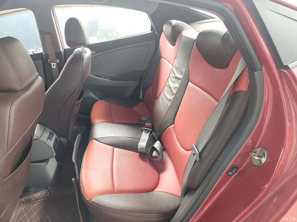 Hyundai GLS, 2015 17