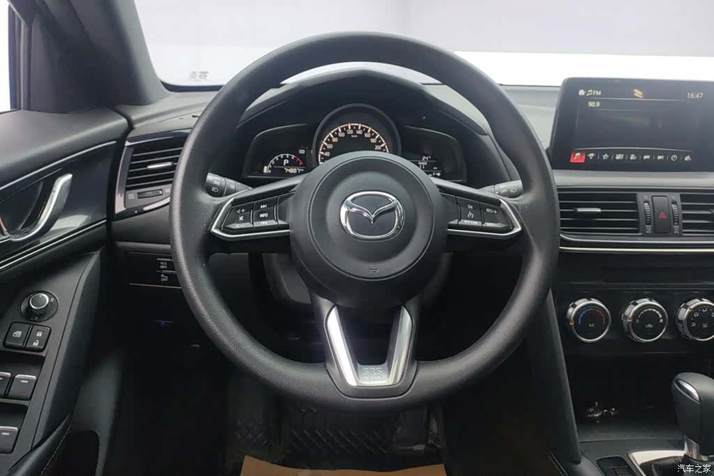 Mazda CX-4, 2022 15