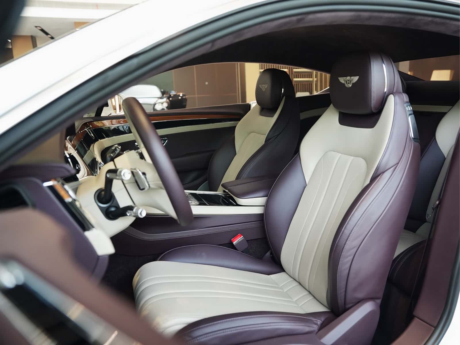 Bentley Continental GT, 2020 все фото