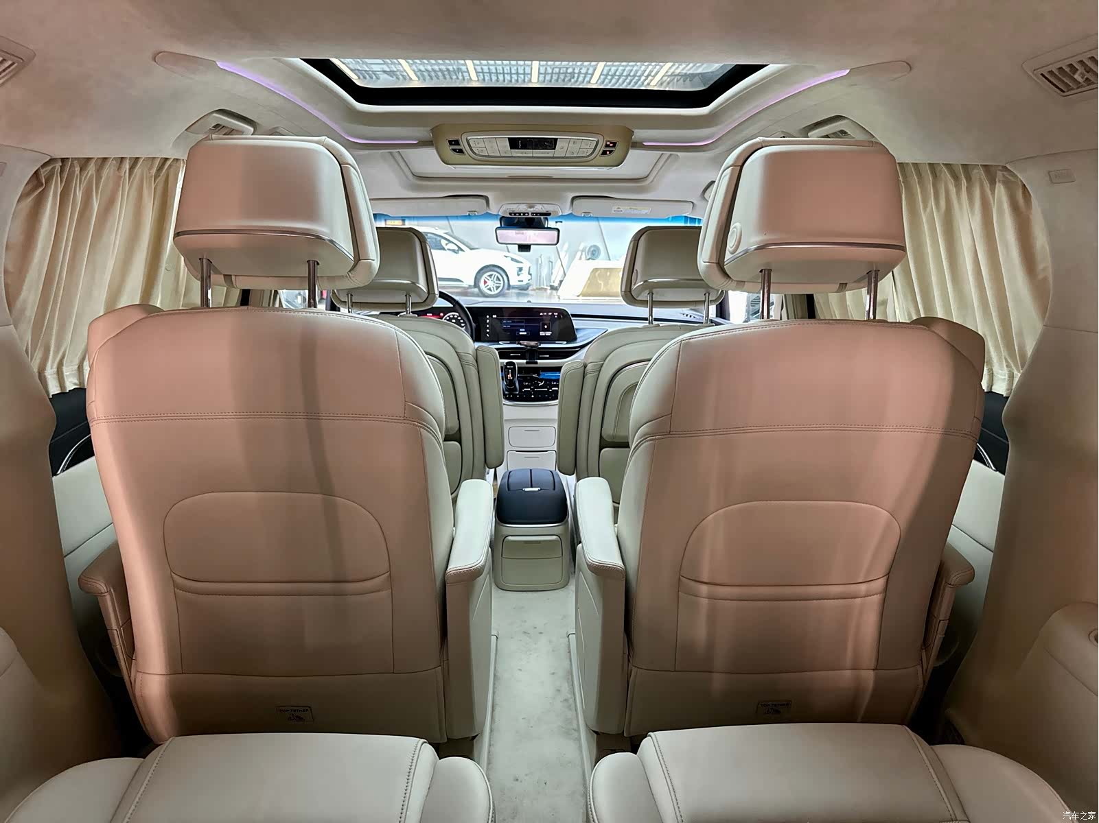 Buick GL8, 2022 8