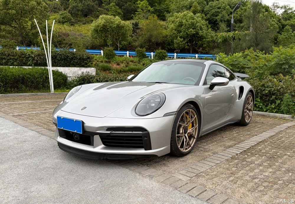 Porsche 911, 2022 1