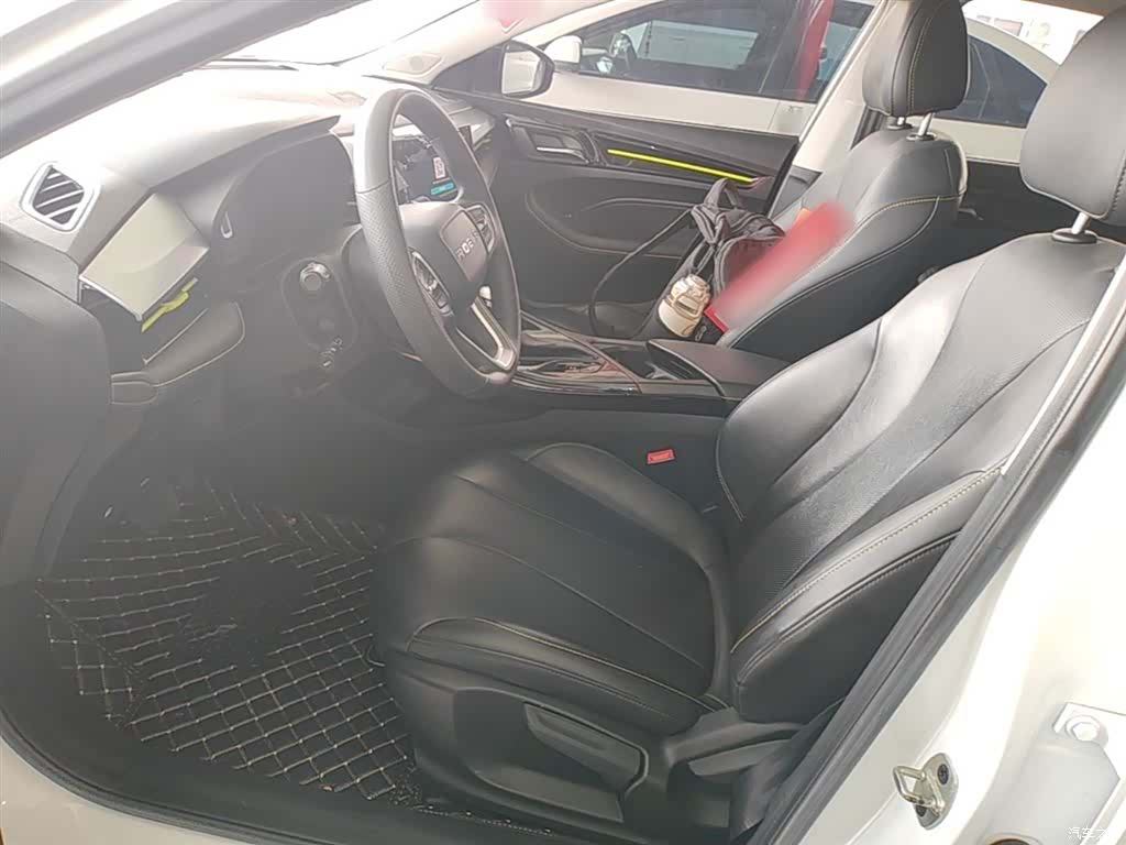 Roewe i5, 2023 15