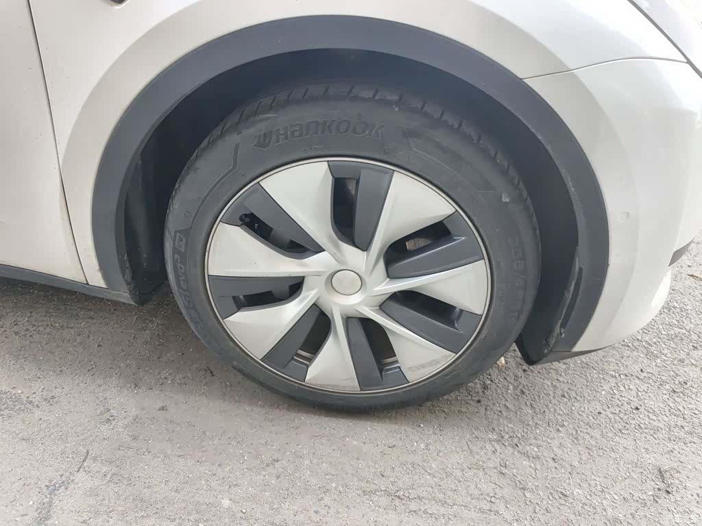 Tesla Model Y, 2022 26