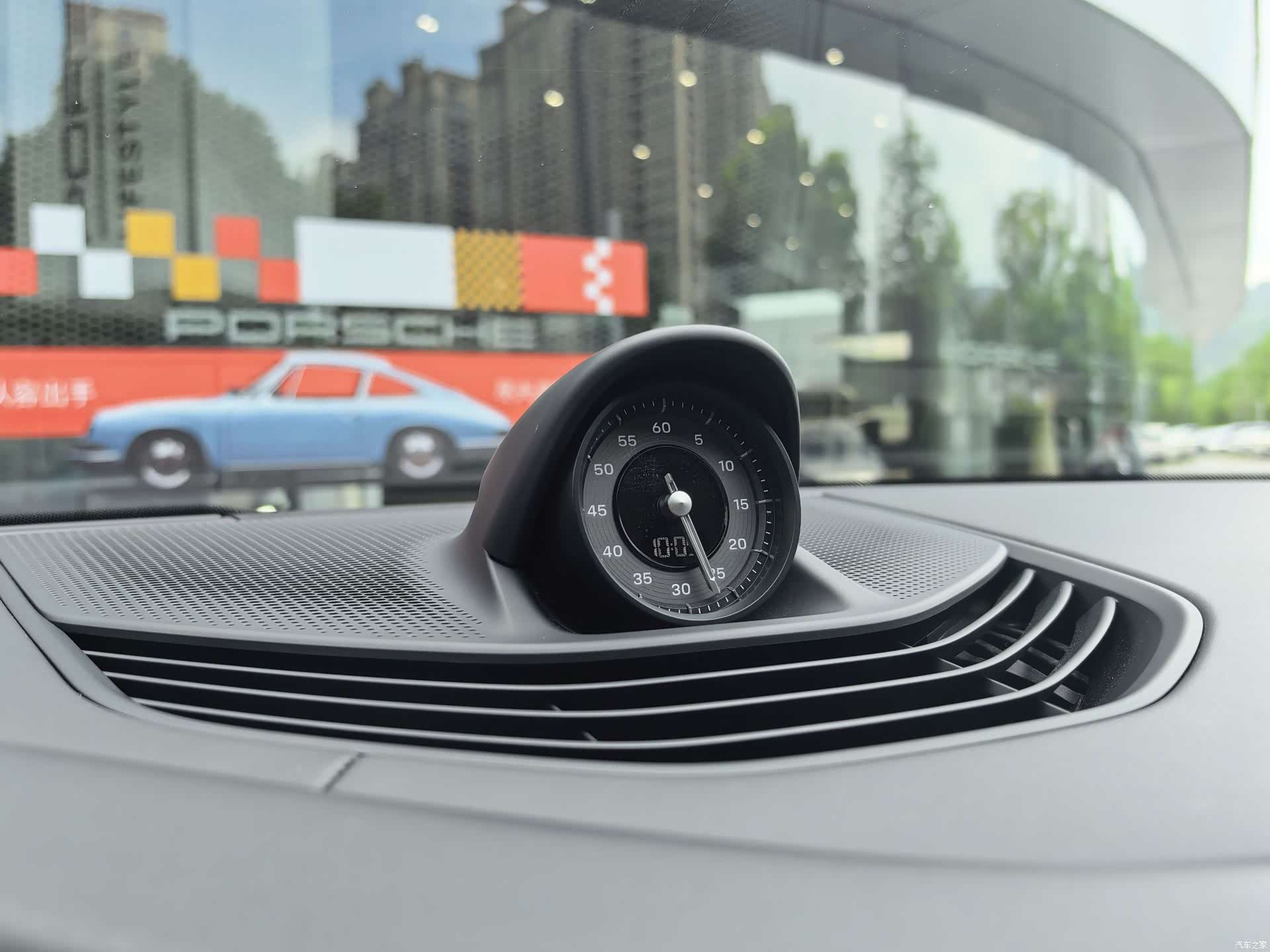 Porsche Taycan, 2025 7