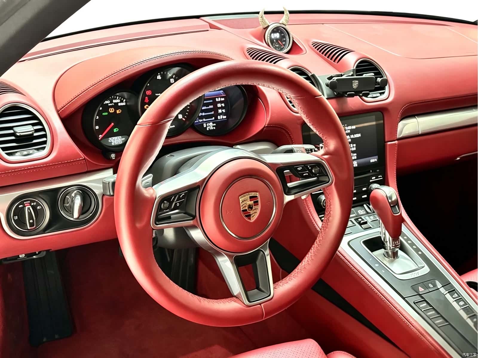 Porsche Cayman, 2020 8