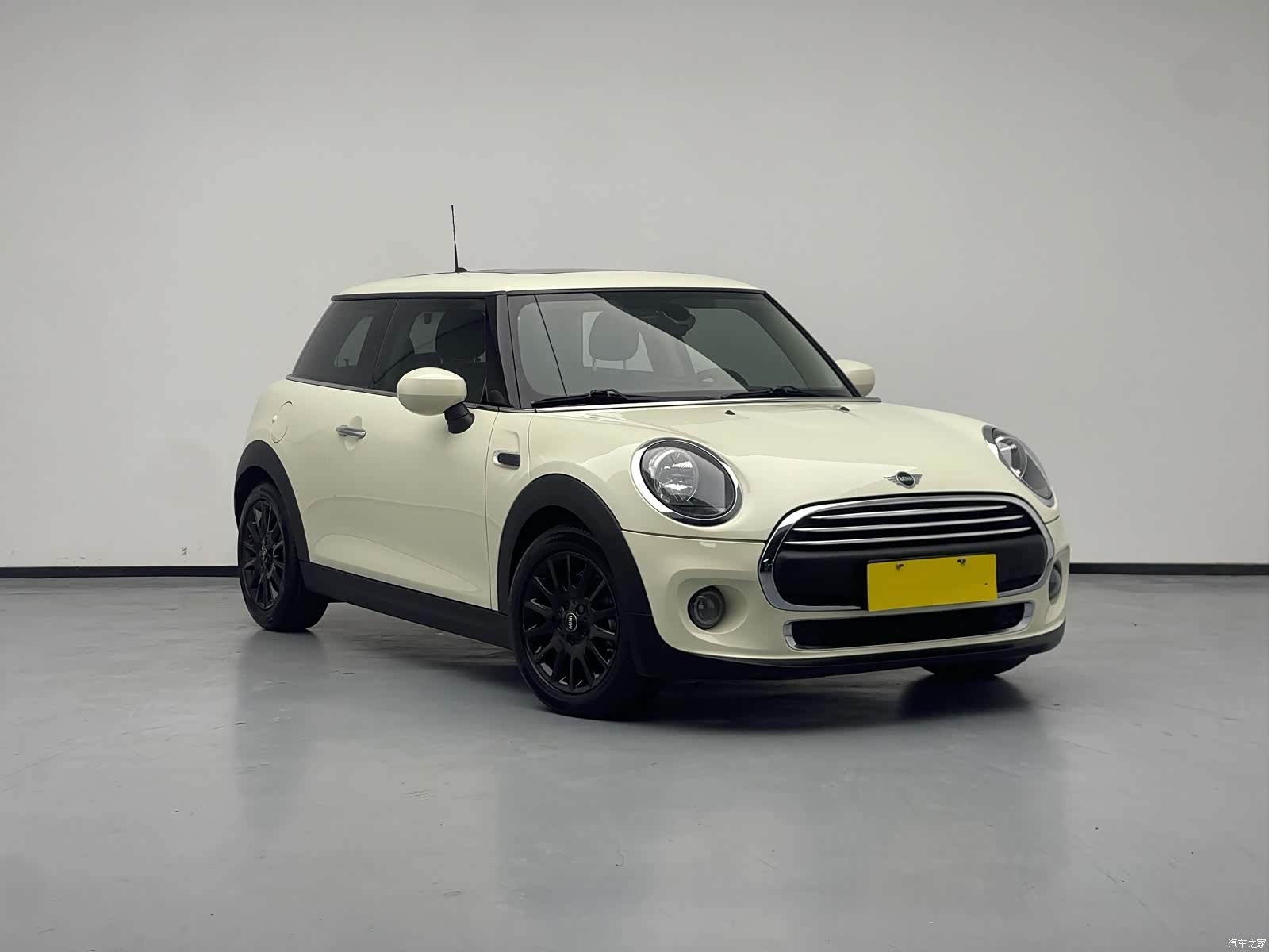 Mini ONE, 2021 3