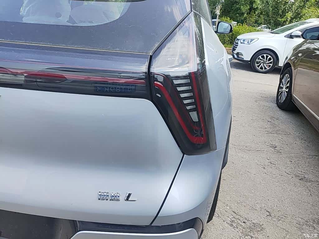 Geely Boyue, 2026 8
