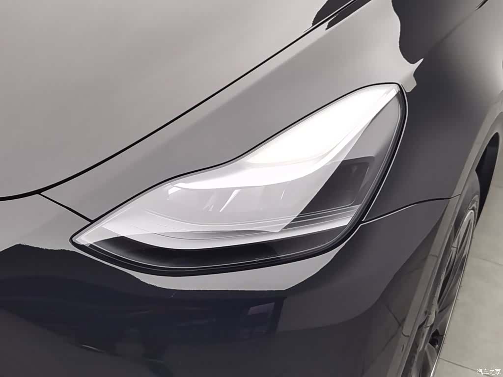 Tesla Model Y, 2022 7