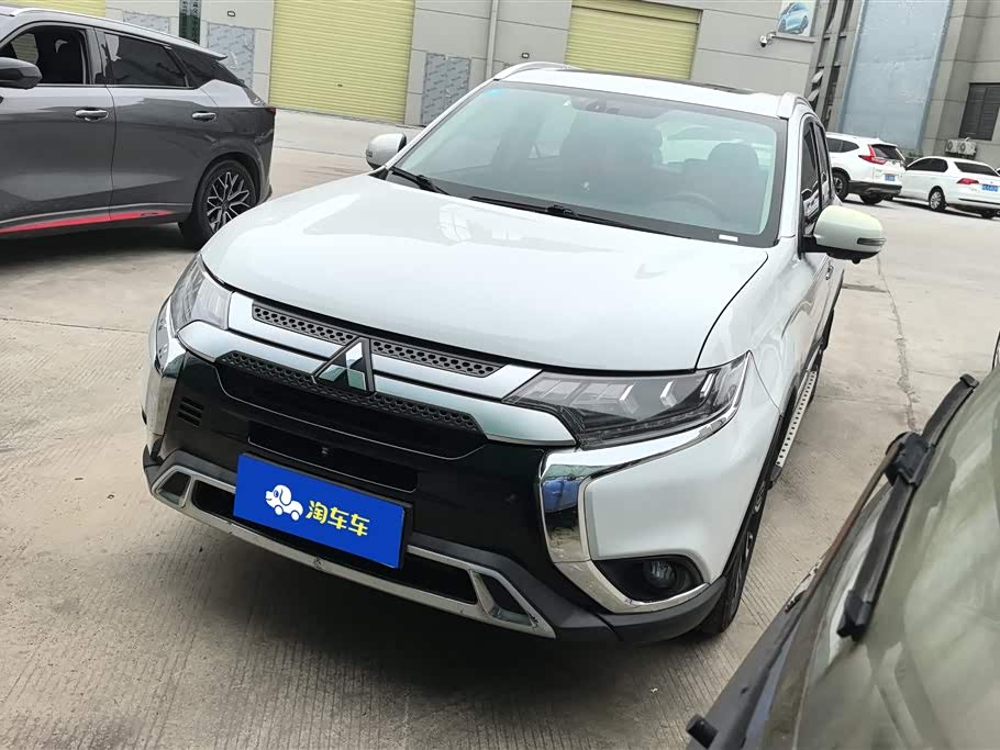 Mitsubishi Outlander Mitsubishi Outlander