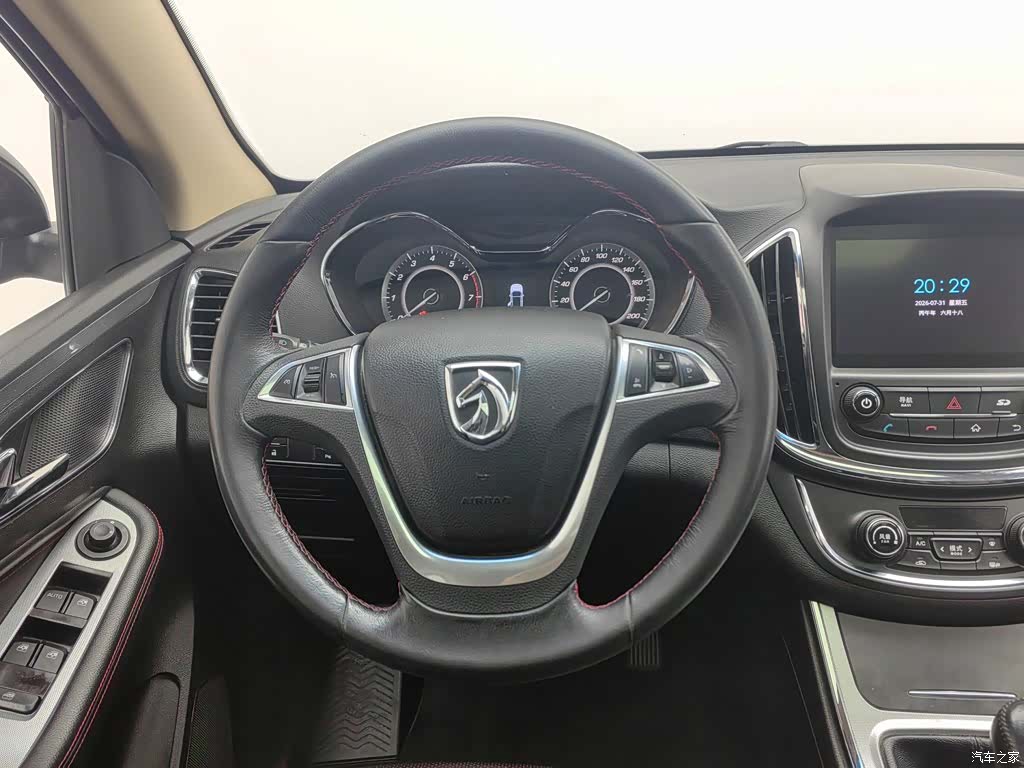 Wuling 560, 2015 11