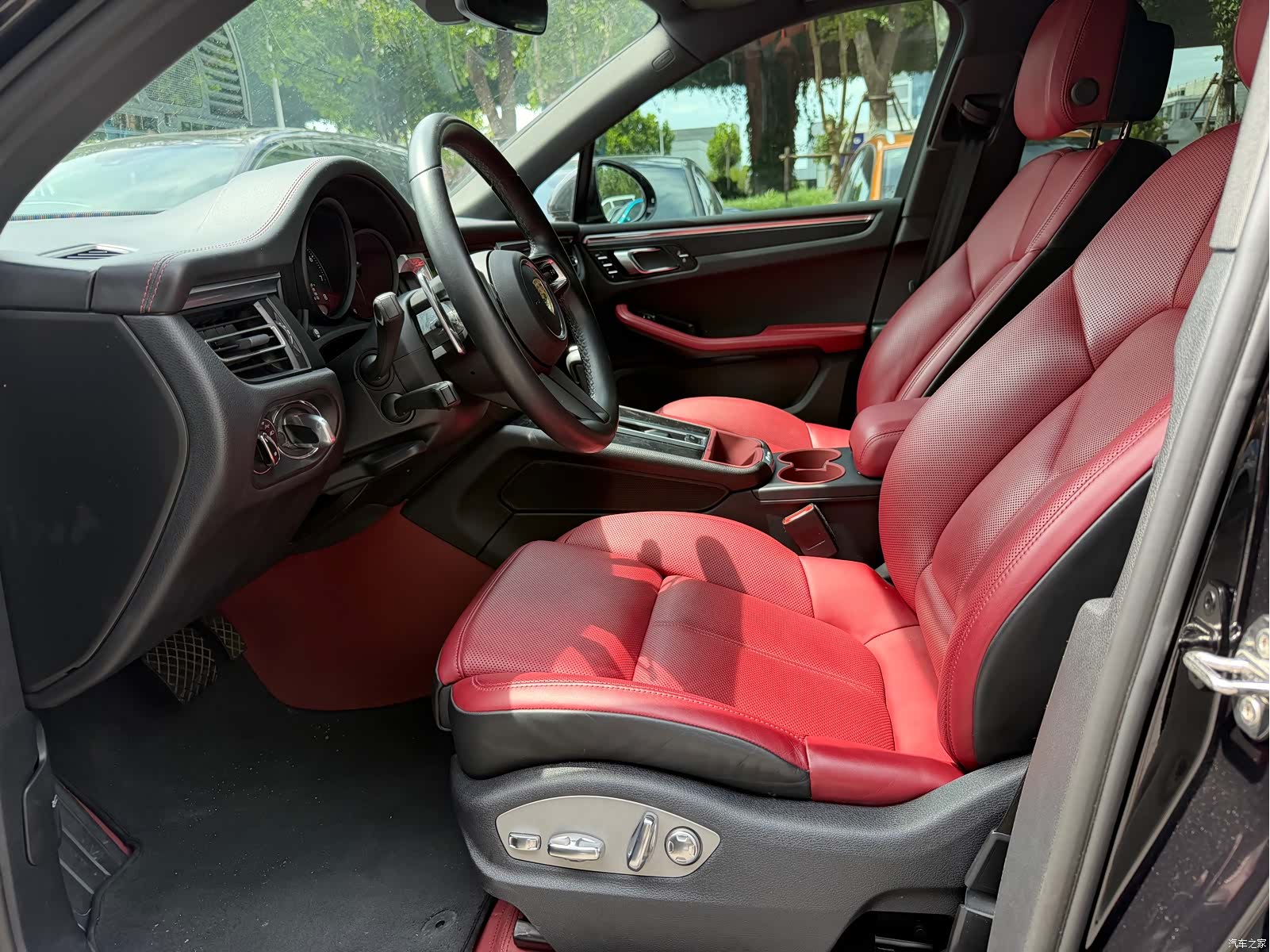 Porsche Macan, 2023 3