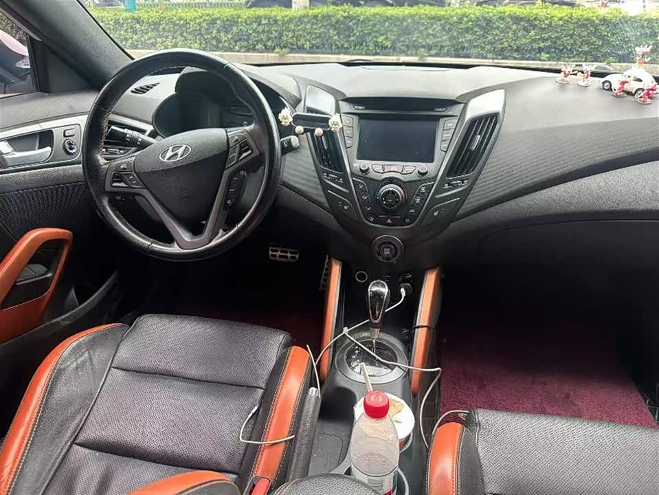 Hyundai Veloster