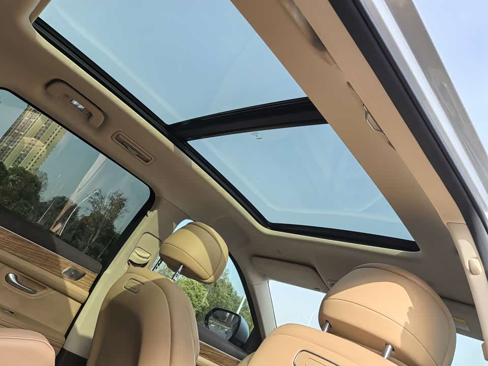 AITO Ask the world M7