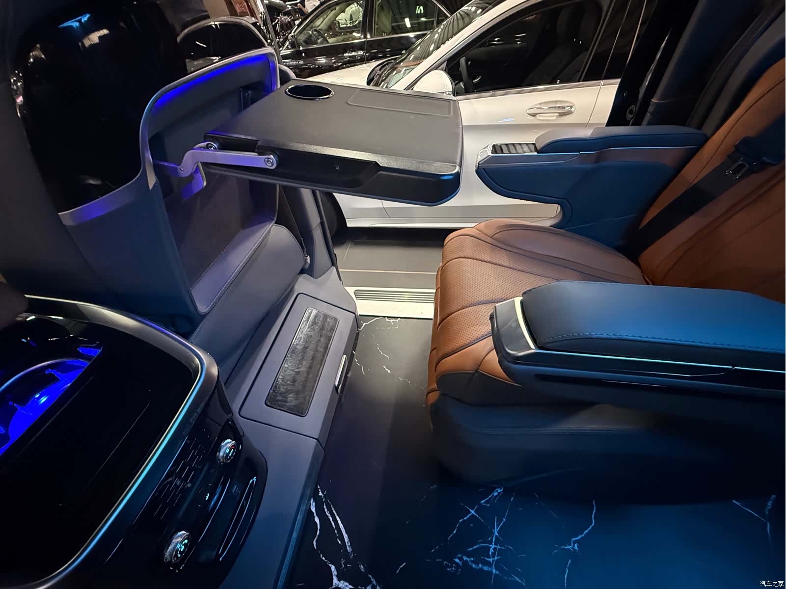 Ford Tourneo, 2025 9