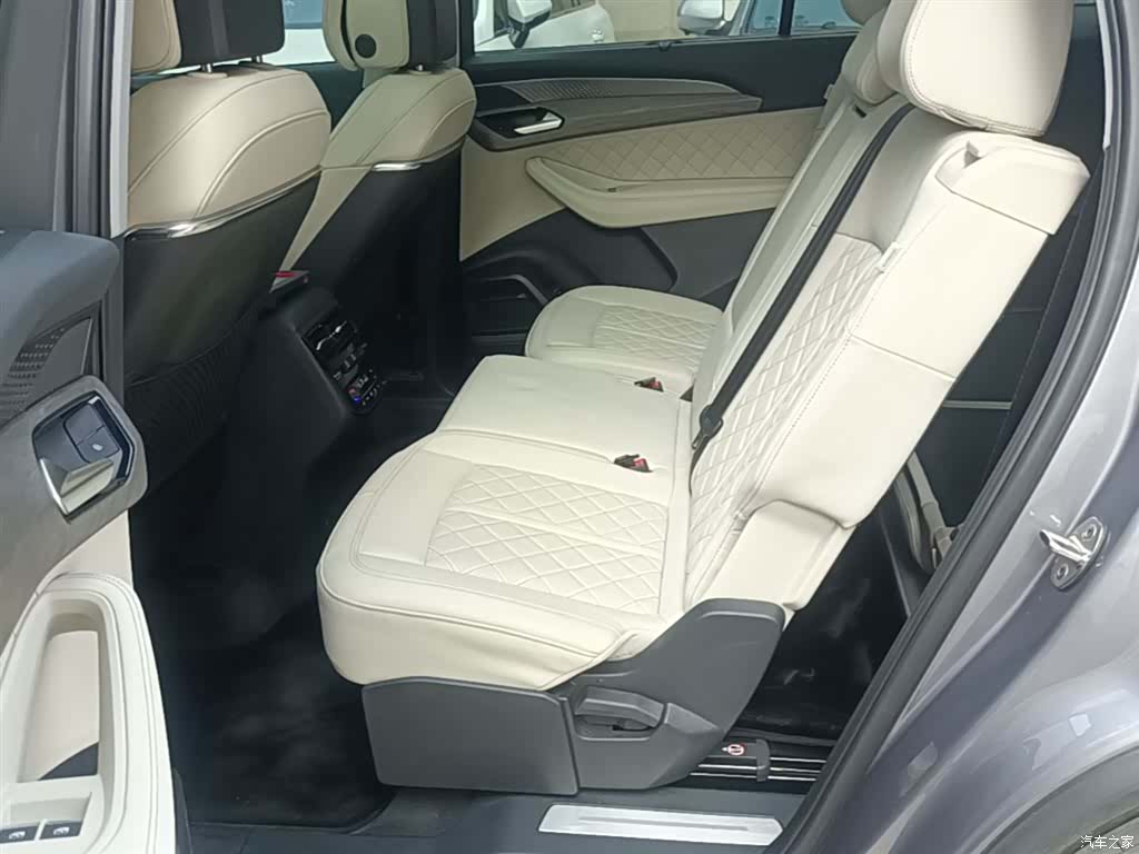 Audi Q6, 2024 17