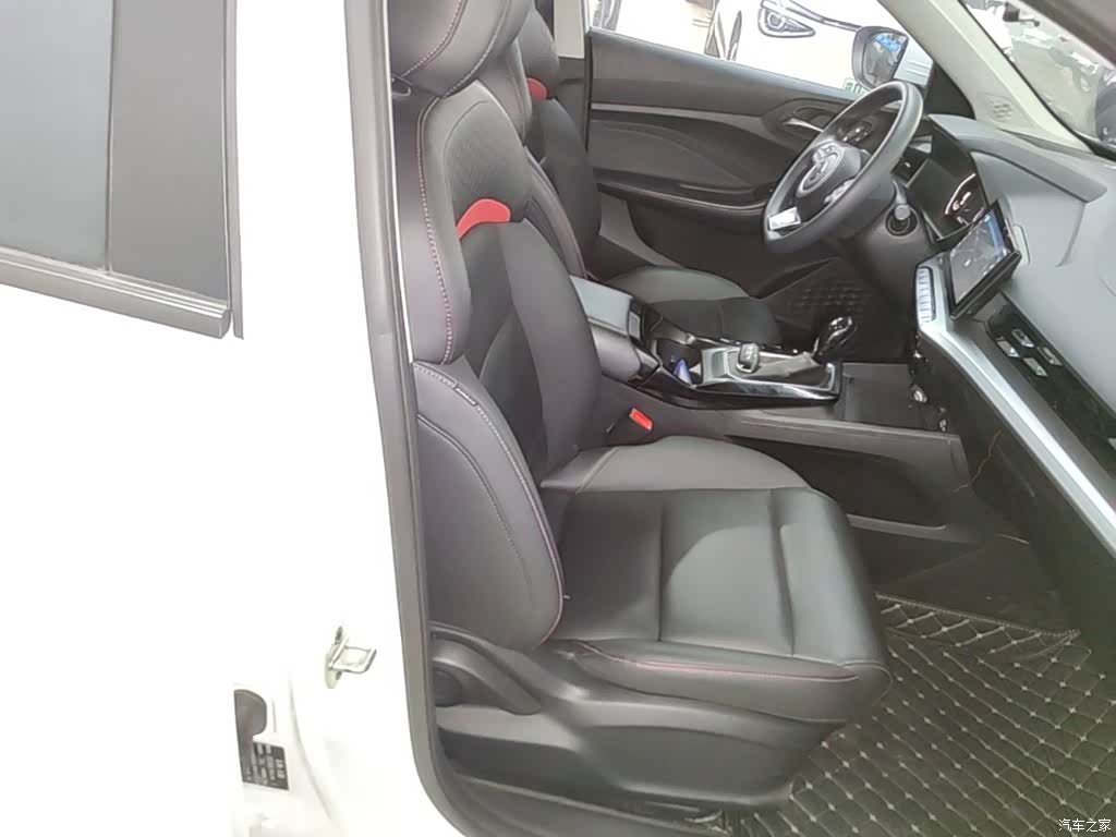 MG MG5, 2021 25