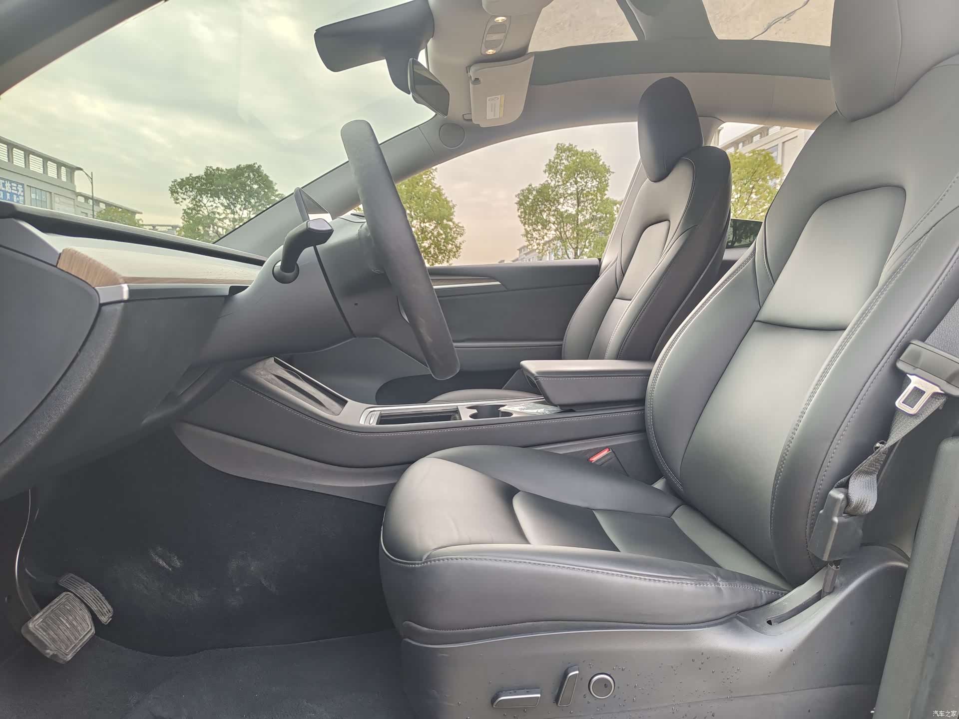 Tesla Model Y, 2021 9