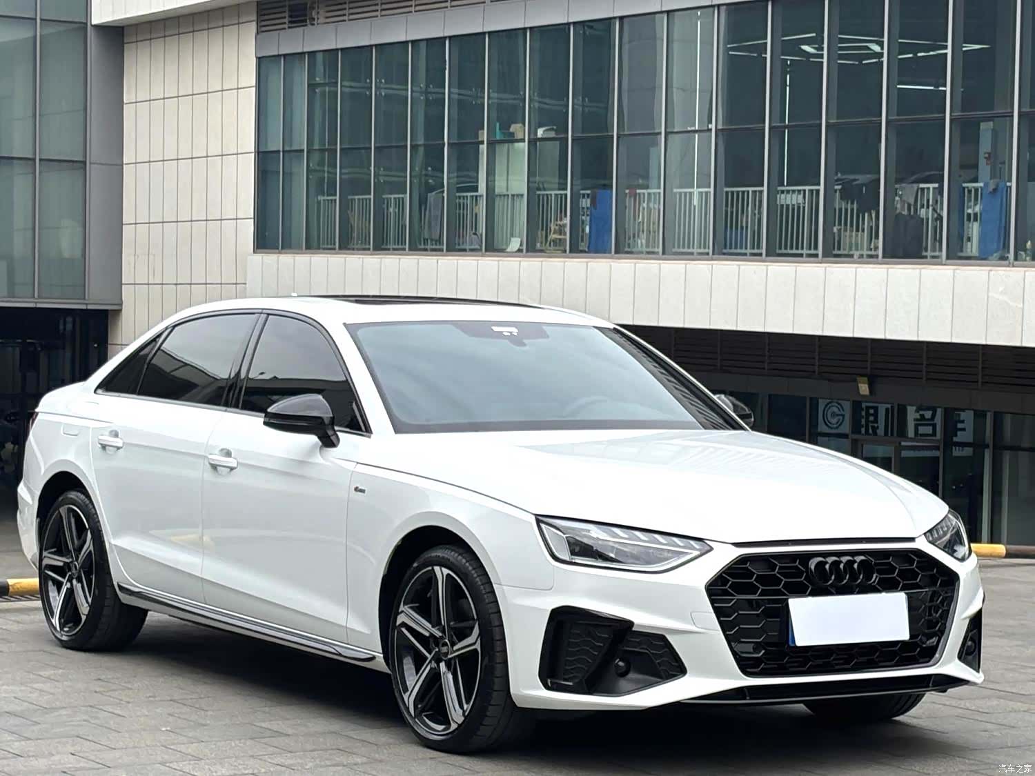 Audi A4L, 2023 3