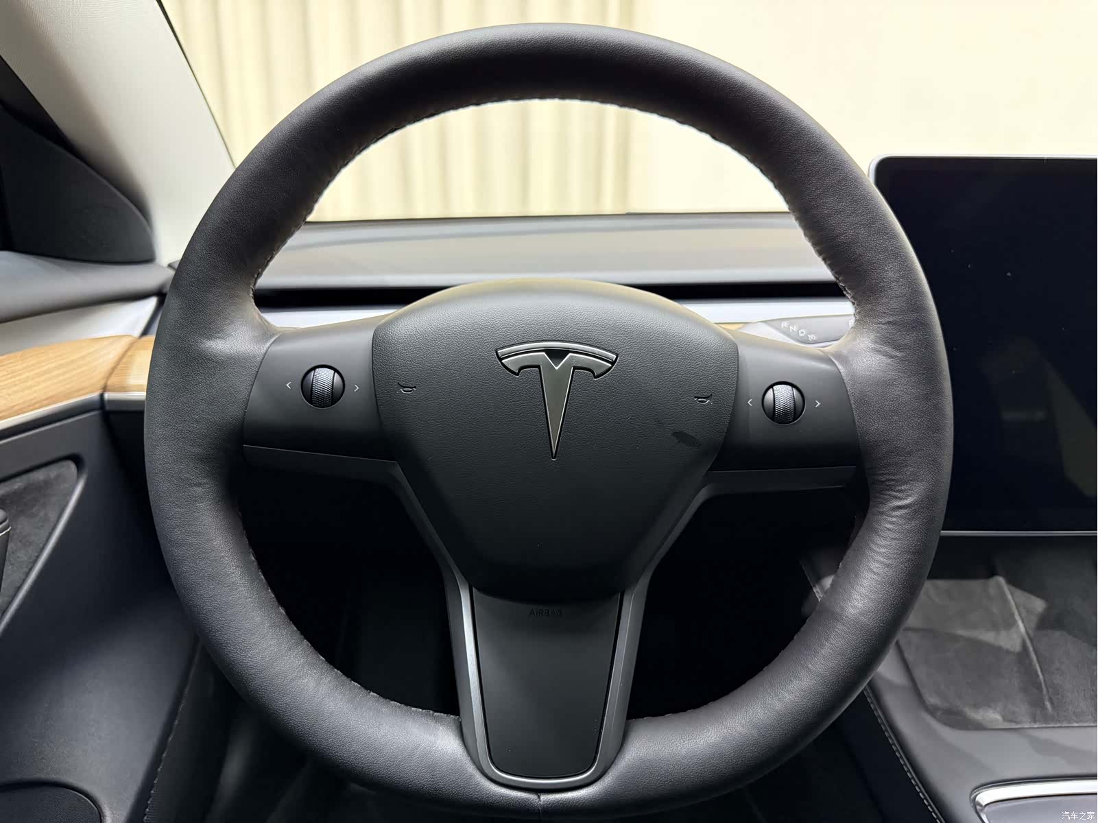 Tesla Model 3, 2022 26