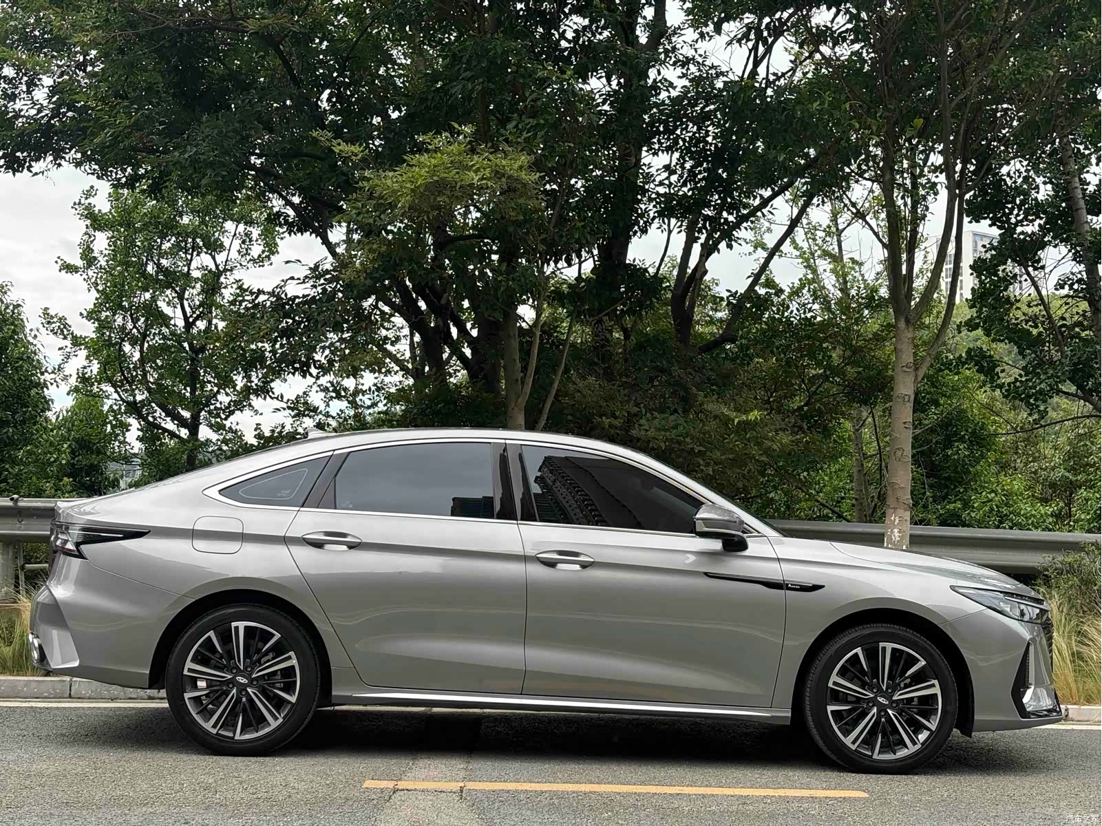 Chery Arrizo 8, 2025 8