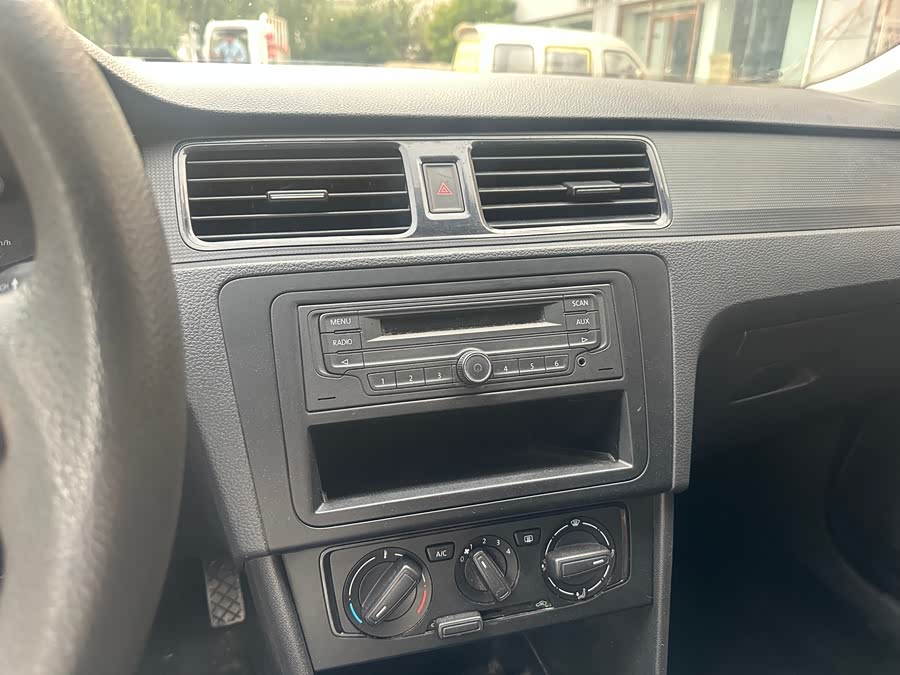 Volkswagen Santana 2015, фото 12