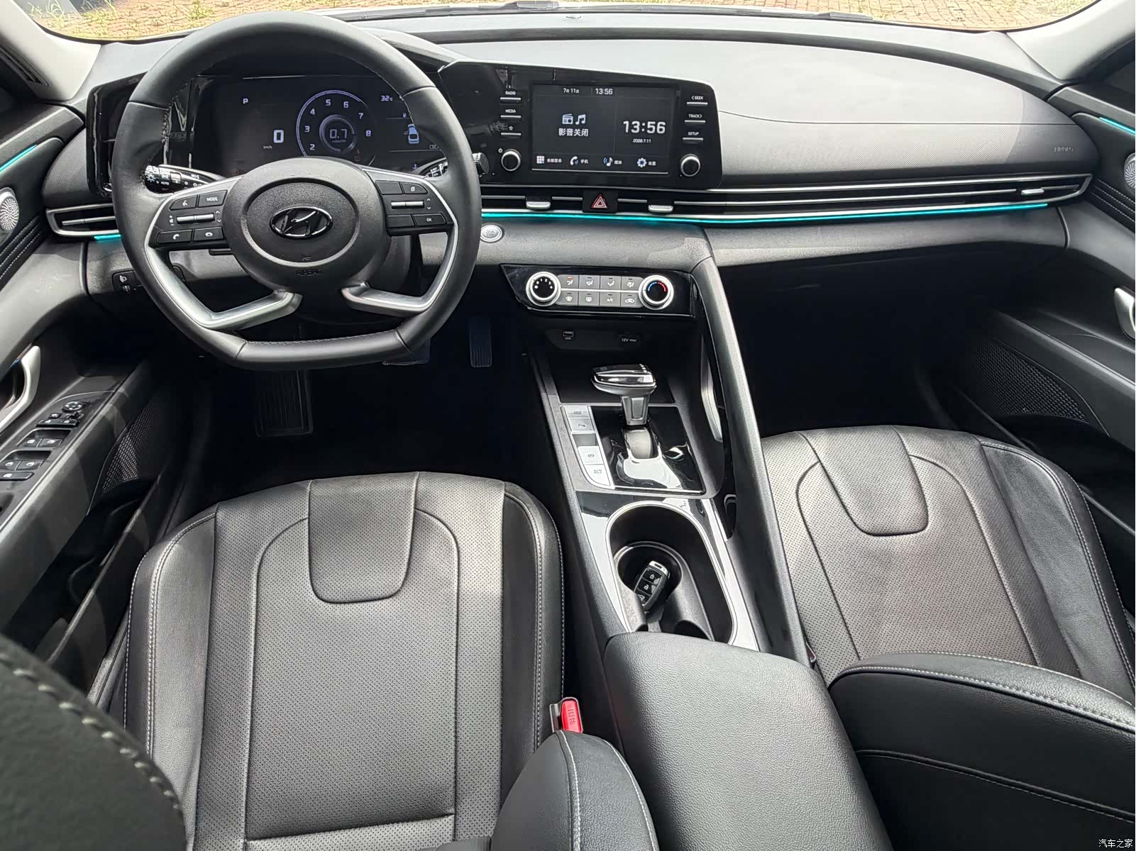 Hyundai Elantra, 2023 8