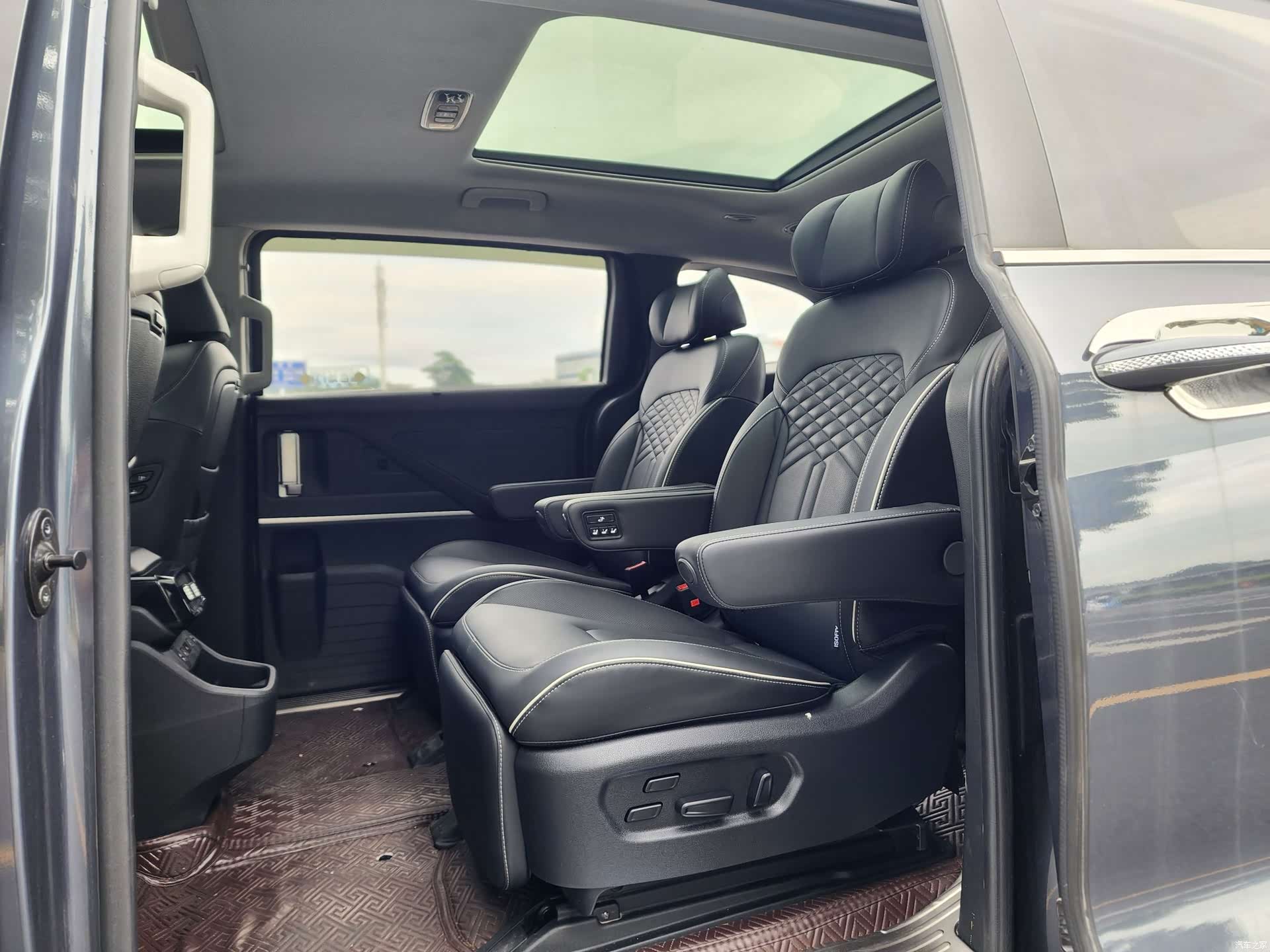 Hyundai Custo, 2023 16