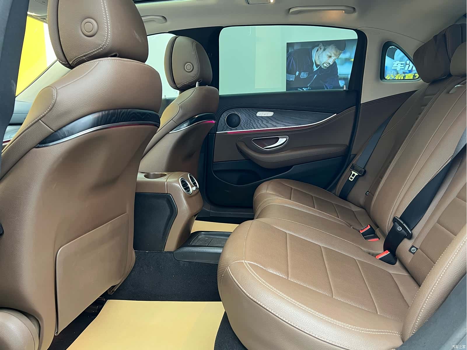 Mercedes-Benz E-Class, 2019 8