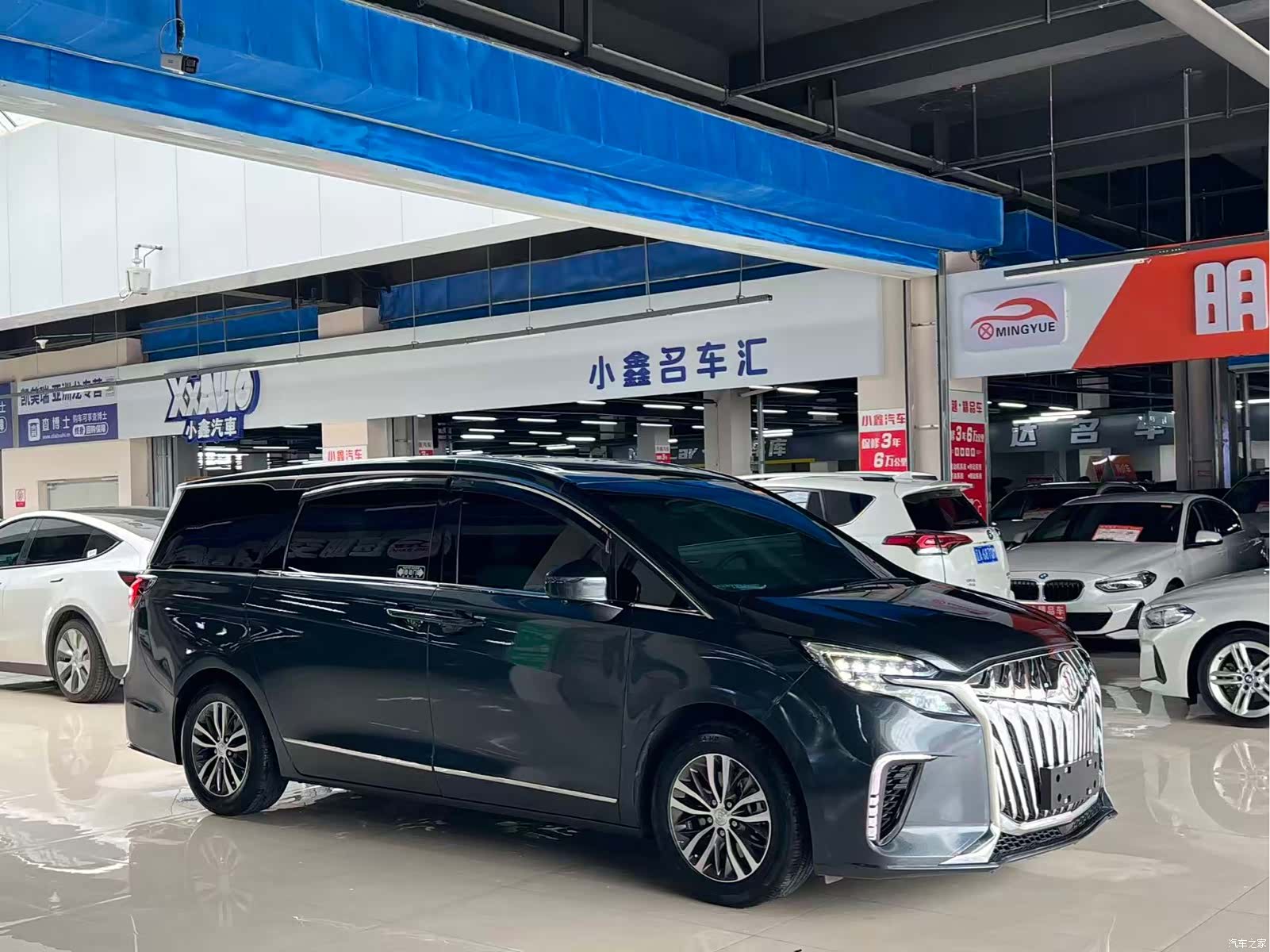 Buick GL8, 2021 3