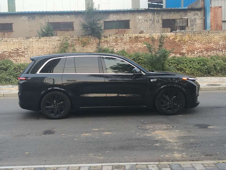 Li Auto Ideal L8
