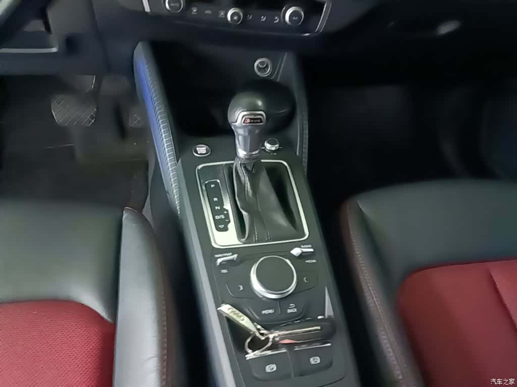 Audi Q2L, 2020 14