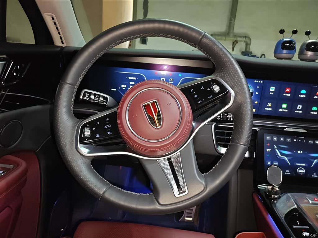 Hongqi E-HS9, 2022 3
