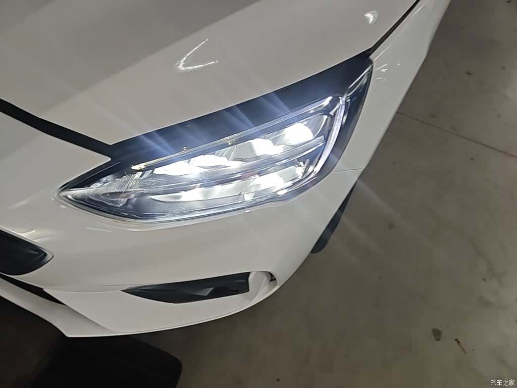 Ford Focus, 2021 24