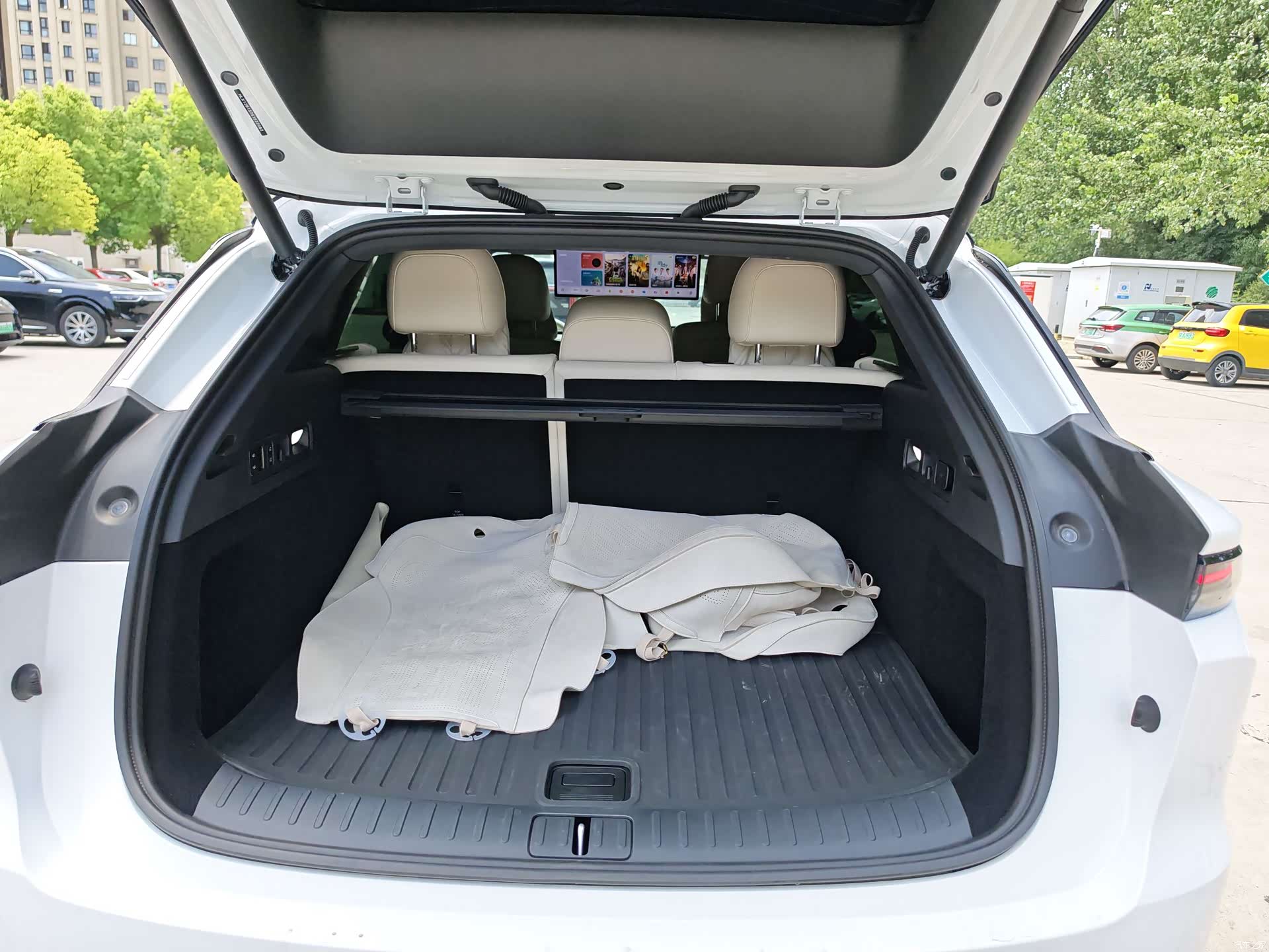 Li Auto i6, 2025 16